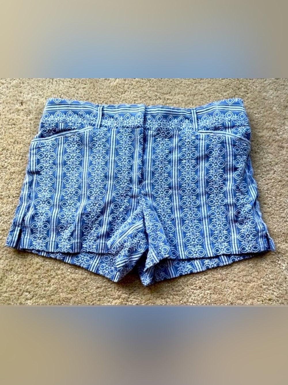 Ann Taylor Loft Women’s Geometric Print Chino Shorts - Size 8 - EUC - Stretch